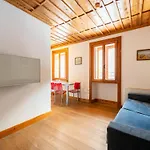 Apartamento Attic Historic Building With Air Conditioning *