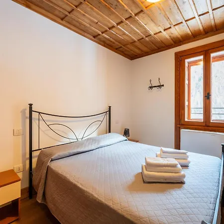 Attic Historic Building With Air Conditioning Apartament