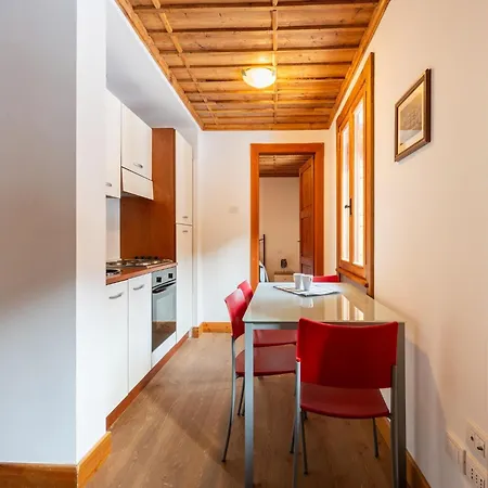 Apartamento Attic Historic Building With Air Conditioning *