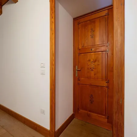 Attic Historic Building With Air Conditioning Ceresole Reale