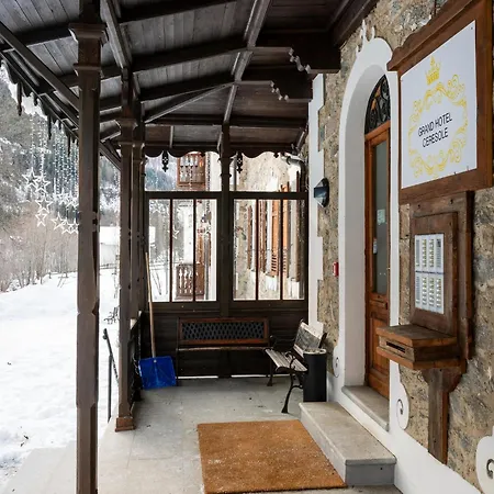 公寓 Attic Historic Building With Air Conditioning 切雷索莱雷阿莱
