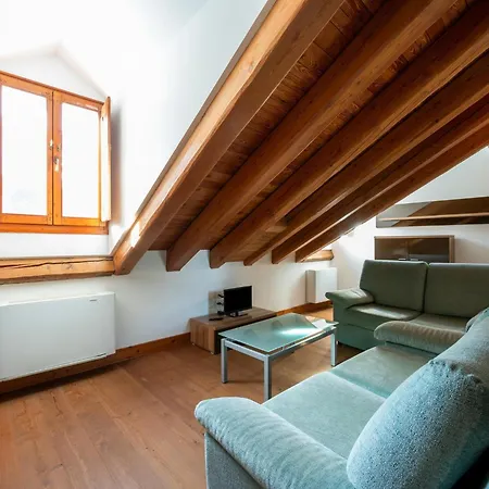公寓 Attic Historic Building With Air Conditioning 切雷索莱雷阿莱