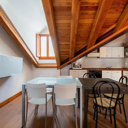 公寓 Attic Historic Building With Air Conditioning *