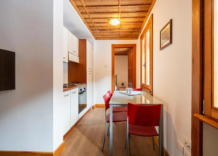 Apartamento Attic Historic Building With Air Conditioning *